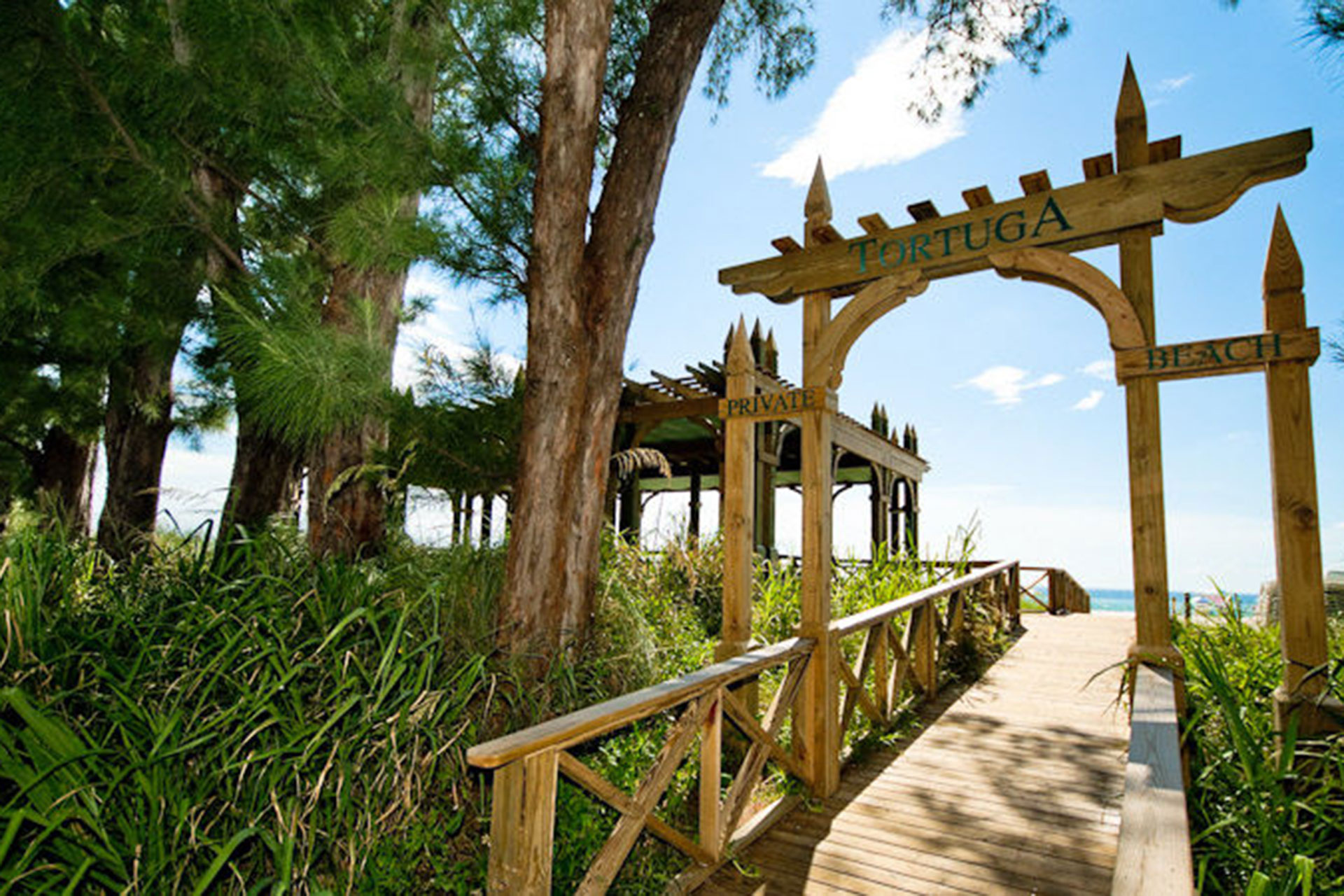 Shadefx And Tortuga Resort Turn Ocean Side Pergola Into Top